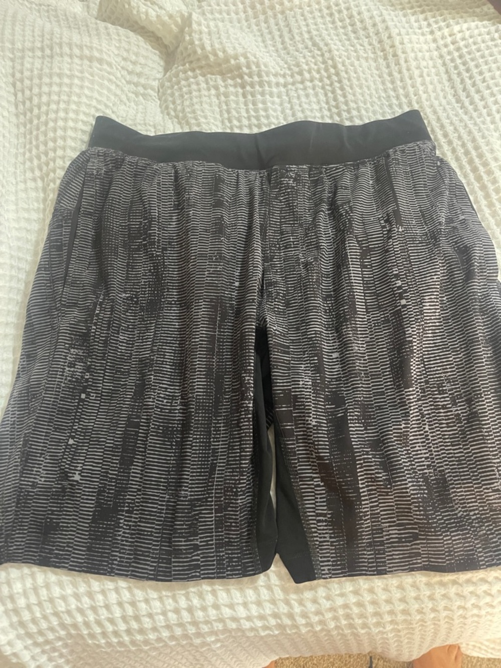 Lululemon mens Athletic Shorts